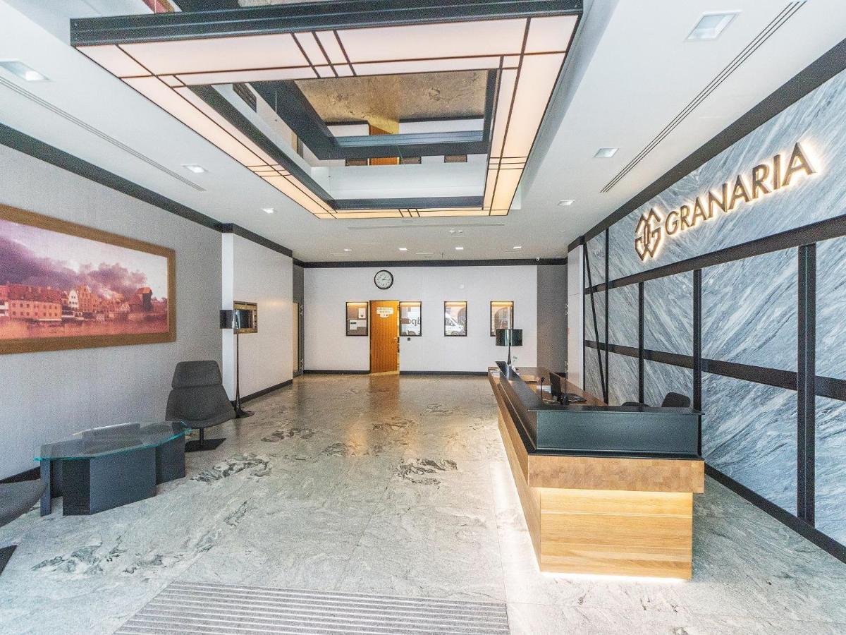 Flatbook - City Center Apartments Granaria With Parking Гданськ Екстер'єр фото